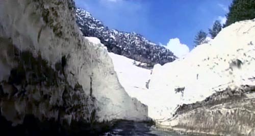 तेजी से पिघल रहे हैं हिमालय के ग्‍लेशियर