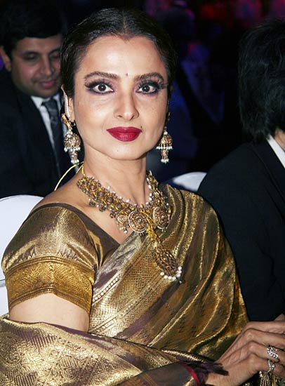 'चेहरे' के बहाने रेखा व जया ने मिलाए दिल...