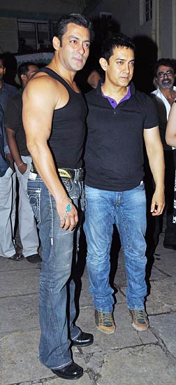 आमिर की पार्टी, सितारों की भीड़