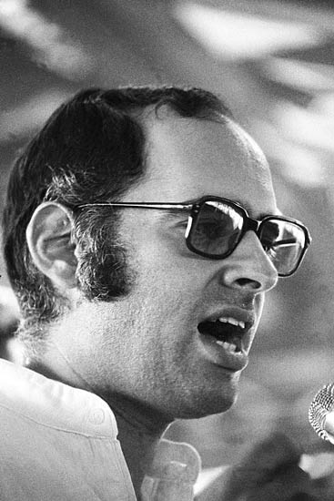 सत्ता और सियासत की धुरी थे संजय गांधी