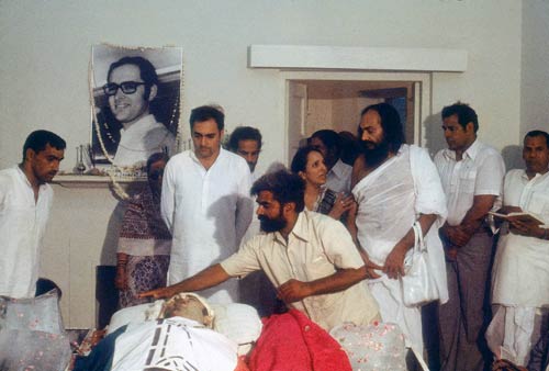 सत्ता और सियासत की धुरी थे संजय गांधी