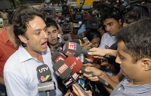 बीसीसीआई से मिले आईपीएल टीम मालिक