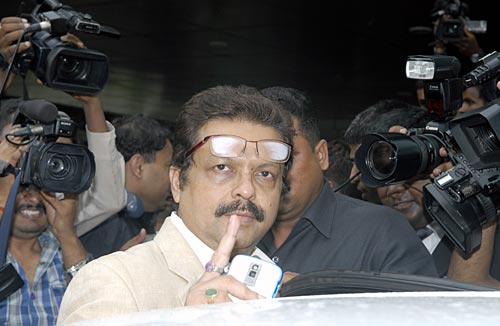 बीसीसीआई से मिले आईपीएल टीम मालिक