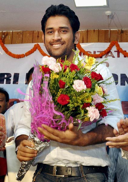 और धोनी बन गए साक्षी के माही...