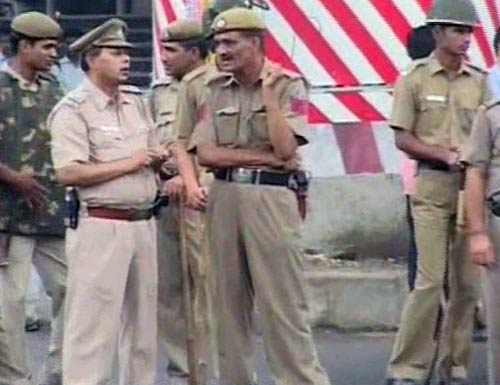 भारत बंद से जनता परेशान, हुआ अरबों का नुकसान