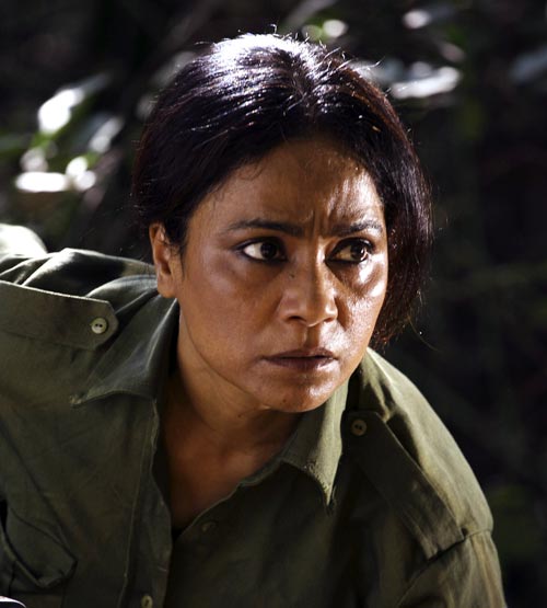 नक्‍सली समस्‍या पर 'रेड अलर्ट'  । बिपाशा की हॉट तस्‍वीरें