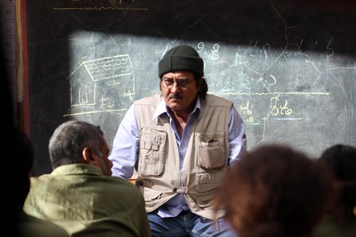 नक्‍सली समस्‍या पर 'रेड अलर्ट'  । बिपाशा की हॉट तस्‍वीरें