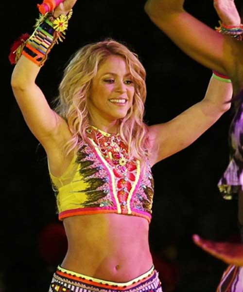 फुटबॉल विश्‍व कप की जीत का जश्‍न मनाते स्‍पेन के प्रशंसक