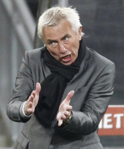 फुटबॉल विश्‍व कप की जीत का जश्‍न मनाते स्‍पेन के प्रशंसक