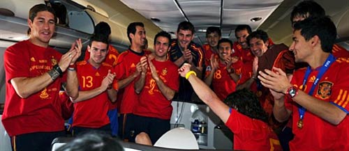 ट्रॉफी के साथ घर लौटे विश्‍व विजेता | समापन समारोह