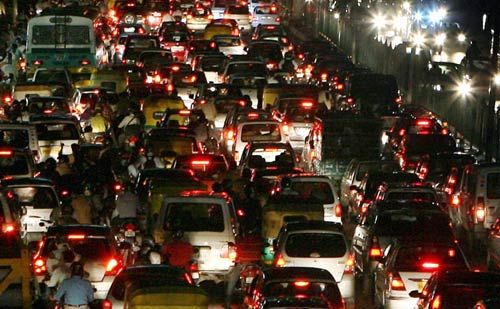 पहली ही बारिश में दिल्‍ली हुई पानी-पानी