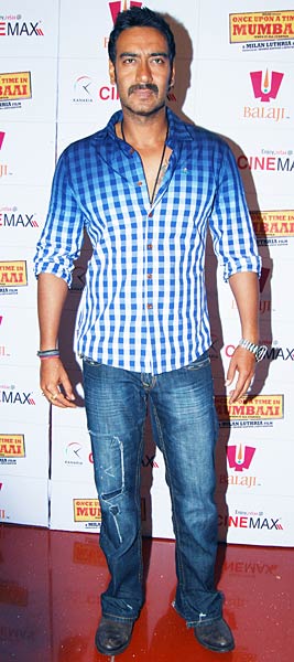 प्रोमोशन के लिए कुछ भी करेगा । बिपाशा की हॉट तस्‍वीरें