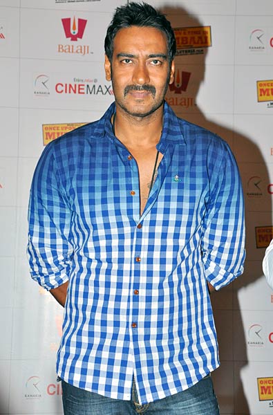 प्रोमोशन के लिए कुछ भी करेगा । बिपाशा की हॉट तस्‍वीरें