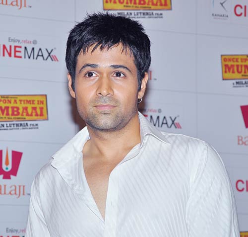 प्रोमोशन के लिए कुछ भी करेगा । बिपाशा की हॉट तस्‍वीरें