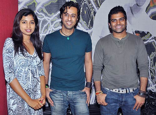 प्रोमोशन के लिए कुछ भी करेगा । बिपाशा की हॉट तस्‍वीरें