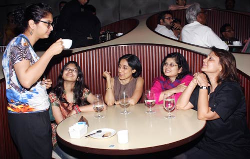 पीपली लाइव: 'महंगाई डायन खात...' के साथ म्‍यूजिक लॉच