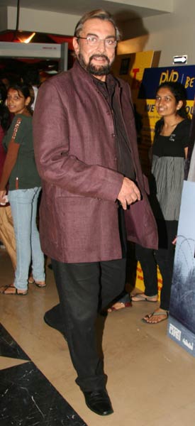 फिल्‍म 'लम्‍हा' की स्‍पेशल स्‍क्रीनिंग पर जुटे बॉलीवुड सितारे