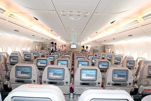 जब टर्मिनल-3 पर उतरा अमीरात एयर बस ए-380