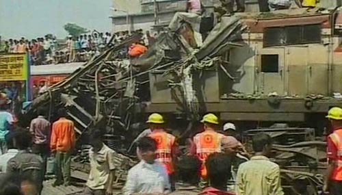 प. बंगाल में एक और रेल हादसा | वीडियो