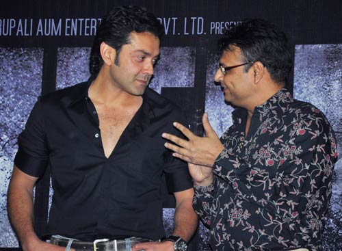 हॉरर फिल्‍म 'हेल्‍प’ में बिकनी में दिखेंगी मुग्‍धा