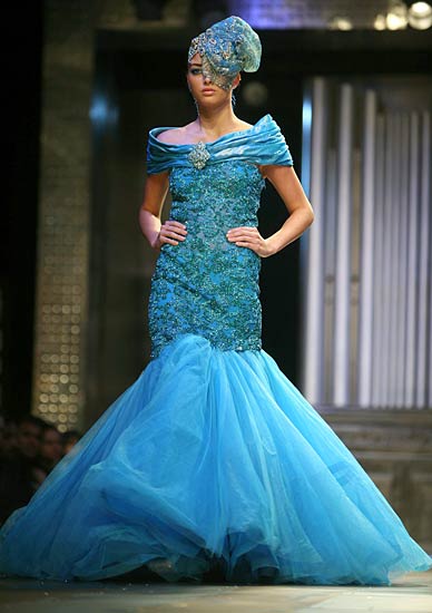 मानव के फैशन शो में ग्‍लैमर का तड़का...