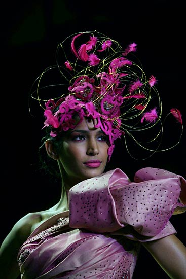 मानव के फैशन शो में ग्‍लैमर का तड़का...