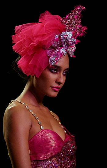 मानव के फैशन शो में ग्‍लैमर का तड़का...