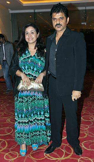 ‘हेलो डार्लिंग’ की म्‍यूजिक लॉंच पार्टी...