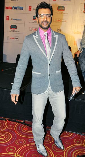 ‘हेलो डार्लिंग’ की म्‍यूजिक लॉंच पार्टी...