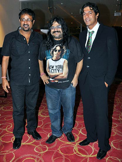 ‘हेलो डार्लिंग’ की म्‍यूजिक लॉंच पार्टी...