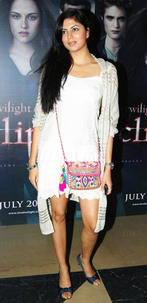 बॉलीवुड सितारों से रोशन हुआ फिल्‍म 'एक्लिप्‍स' का प्रीमियर