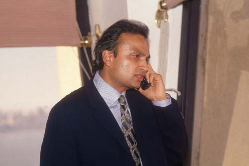 भारत में मोबाइल फोन सेवा ने पूरे किए 17 साल