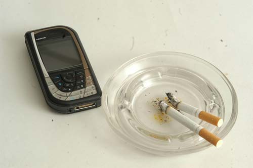 भारत में मोबाइल फोन सेवा ने पूरे किए 17 साल