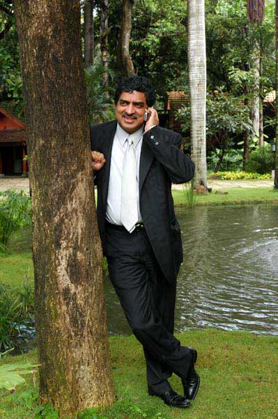 भारत में मोबाइल फोन सेवा ने पूरे किए 17 साल