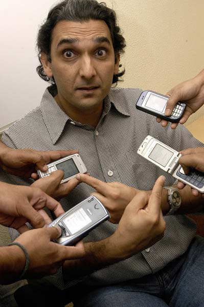 भारत में मोबाइल फोन सेवा ने पूरे किए 17 साल