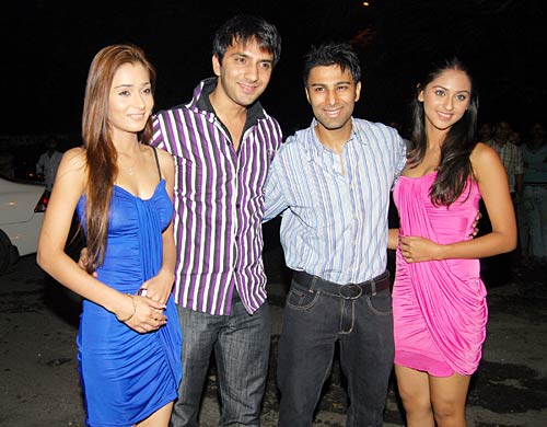 'वंस अपॉन ए टाइम...' की प्रीमियर पार्टी में सितारे