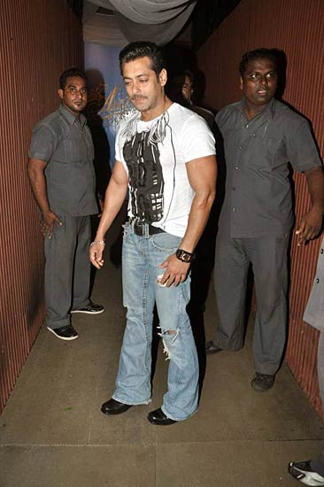 जन्‍मदिन के बहाने जुटे सितारे | ‘वंस अपॉन ए टाइम...’