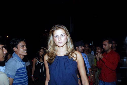 जन्‍मदिन के बहाने जुटे सितारे | ‘वंस अपॉन ए टाइम...’