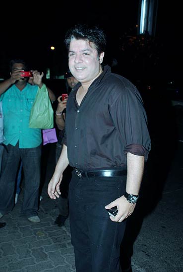 जन्‍मदिन के बहाने जुटे सितारे | ‘वंस अपॉन ए टाइम...’