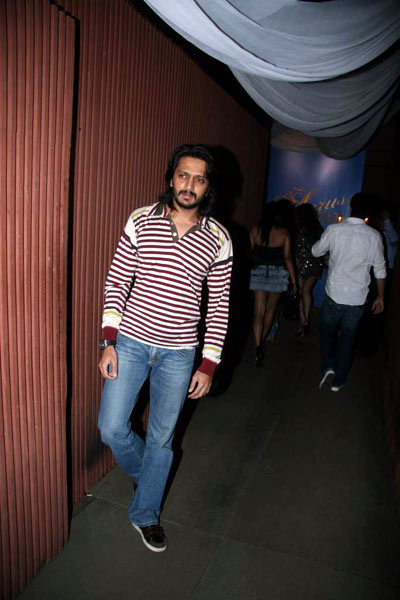 जन्‍मदिन के बहाने जुटे सितारे | ‘वंस अपॉन ए टाइम...’