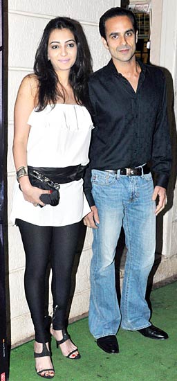 'वंस अपॉन ए टाइम...' की प्रीमियर पार्टी में सितारे