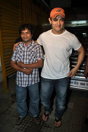 'पीपली लाइव' की स्क्रीनिंग | 'पीपली...' का म्‍यूजिक लॉन्‍च