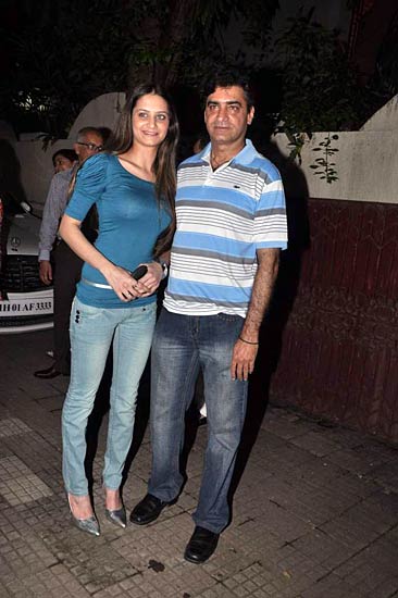 'पीपली लाइव' की स्क्रीनिंग | 'पीपली...' का म्‍यूजिक लॉन्‍च