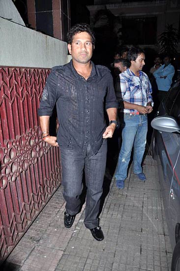 'पीपली लाइव' की स्क्रीनिंग | 'पीपली...' का म्‍यूजिक लॉन्‍च