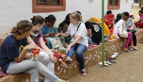 जयपुर में मची है 'तीज मेले' की धूम