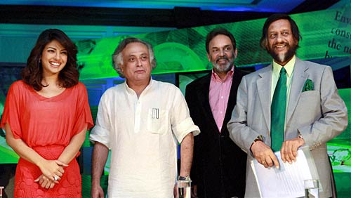 तस्‍वीरों में देखें सप्‍ताह की हलचल । हॉट तस्‍वीरें