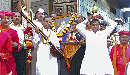 तस्‍वीरों में देखें सप्‍ताह की हलचल । हॉट तस्‍वीरें