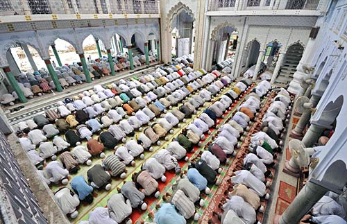 तस्‍वीरों में देखें सप्‍ताह की हलचल । हॉट तस्‍वीरें