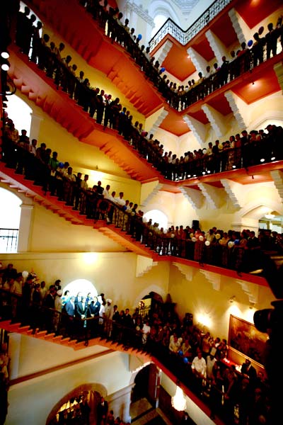 तस्‍वीरों में देखें सप्‍ताह की हलचल । हॉट तस्‍वीरें