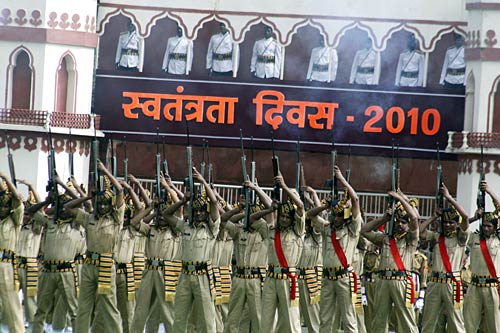 तस्‍वीरों में देखें सप्‍ताह की हलचल । हॉट तस्‍वीरें